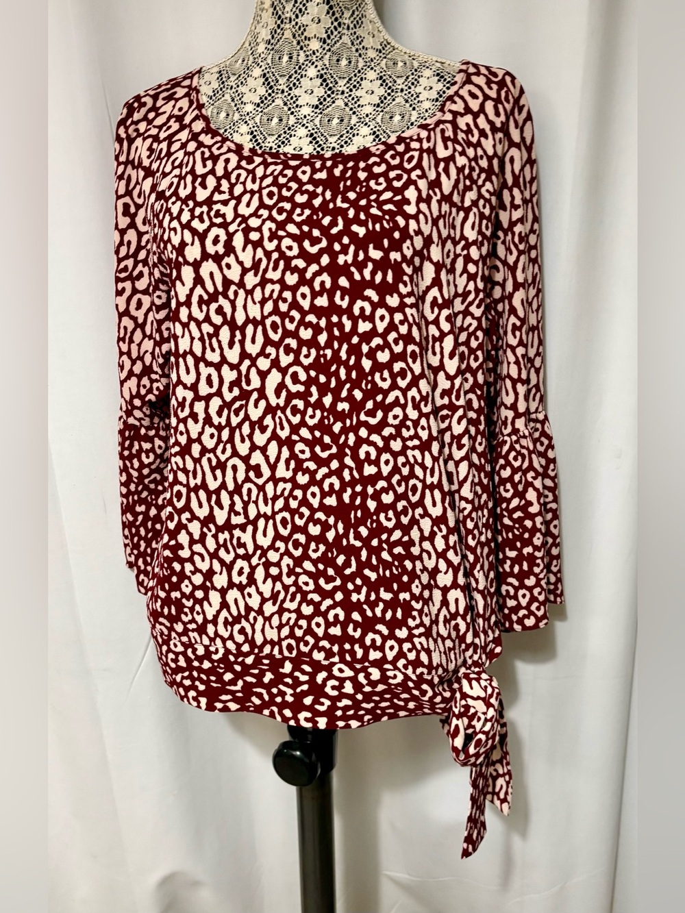 Michael Kors Sz XL Faux Animal Print Side Bow Tie Blouse Top Burgundy & Cream